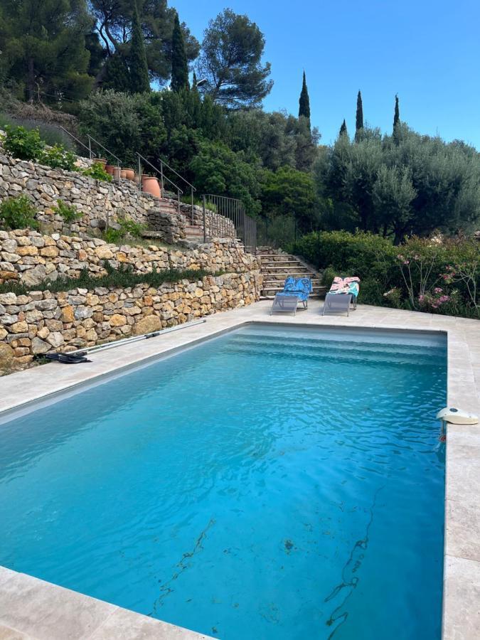 Hauteurs De Toulon : Charmant Studio Piscine Exteriér fotografie